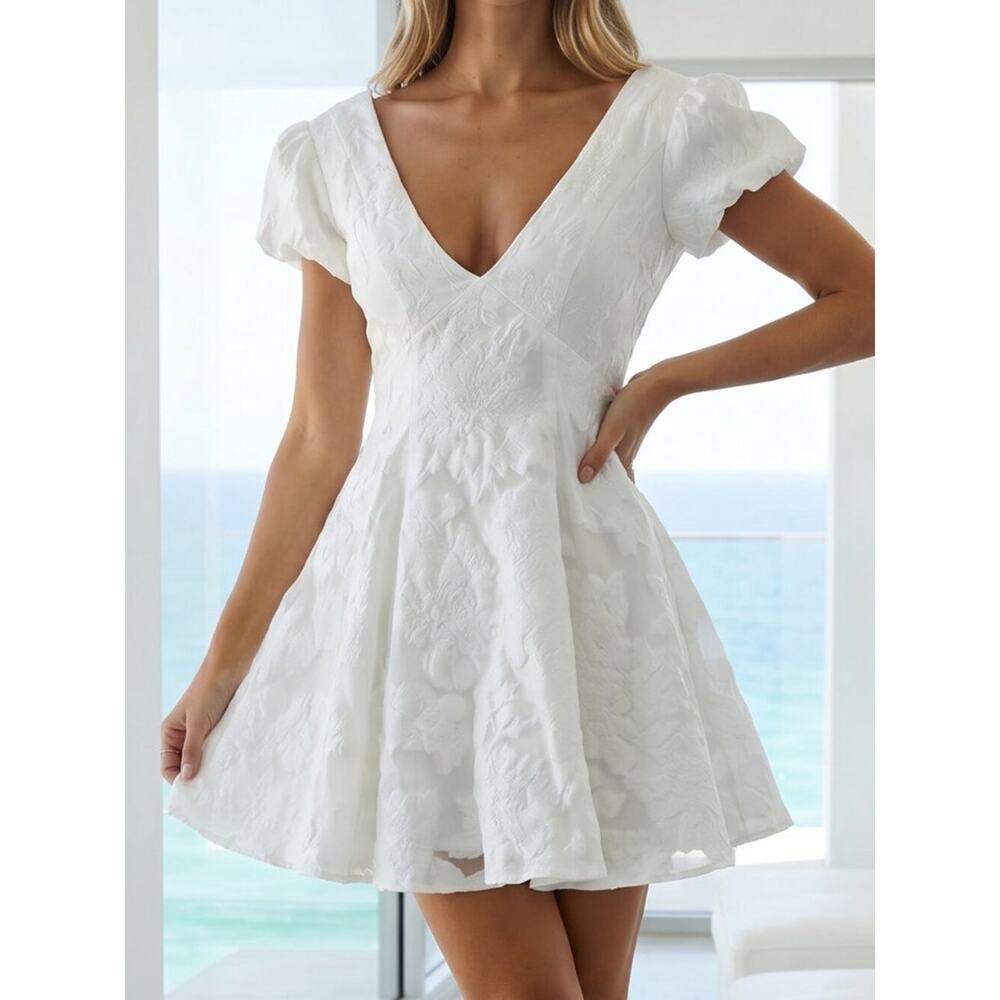 NWT REVOLVE Australia SHOWPO Brailey jacquard mini dress white US 2